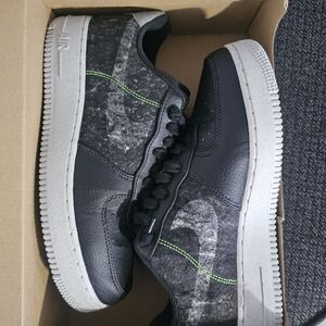 Like New Air force ones men's size 8